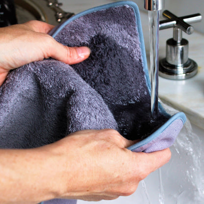 exfoliating washcloth being used